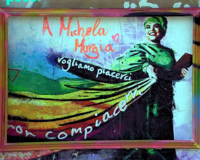 Milano, il murale dedicato a Michela Murgia scomparsa a il 10 agosto 2023 è stato realizzato a tre giorni dalla morte della scrittrice dall’artista Cristina Donati Mayer